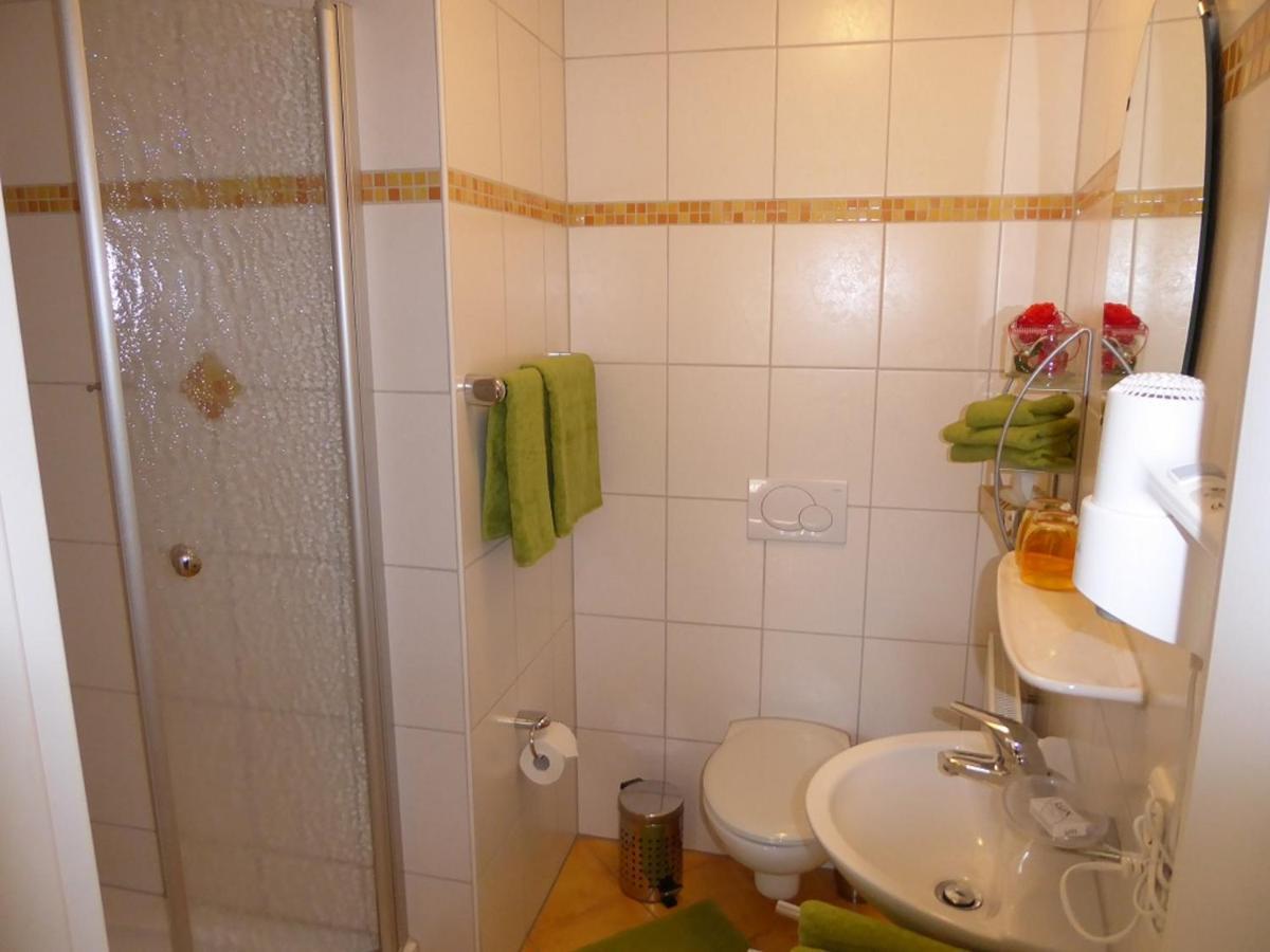 Pension Rosengaertchen Абсберг Экстерьер фото